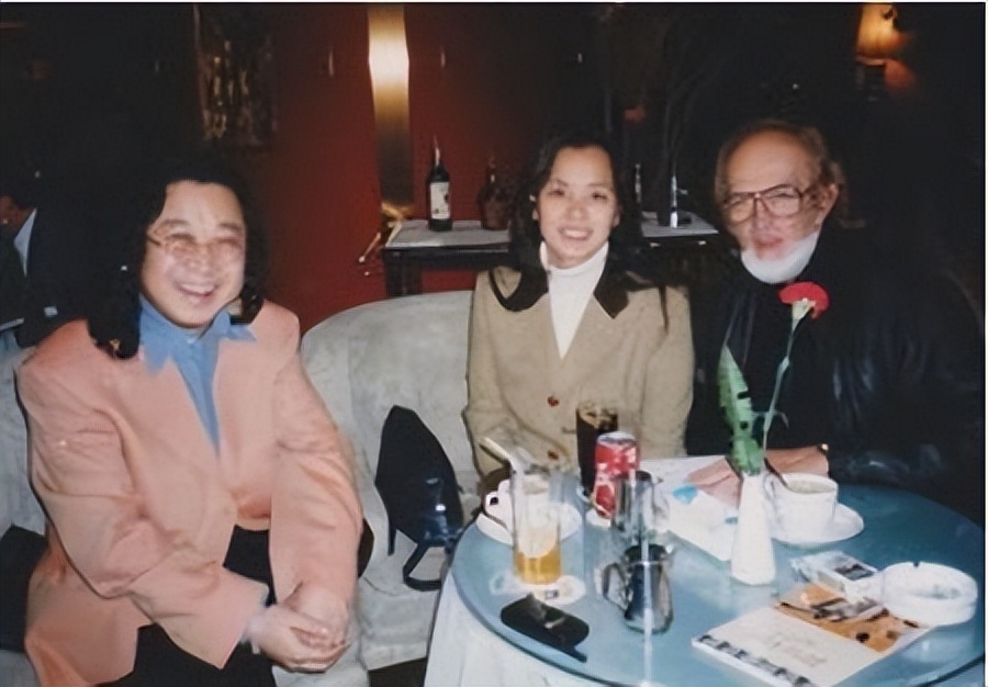 韦唯|“歌坛天后”韦唯：因跨国婚姻被冻结资产，星途惨淡综艺一轮游