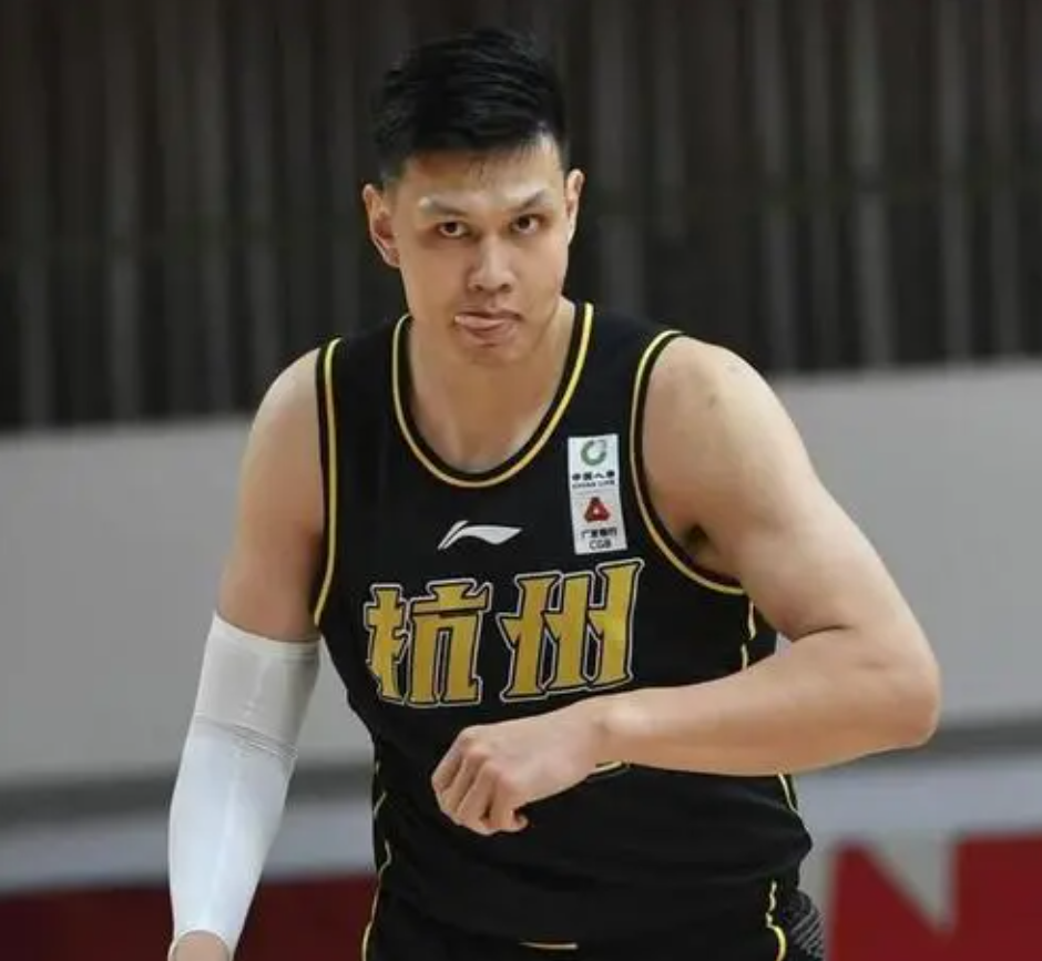 奥卡福|CBA总决赛谁能拿冠军？广厦4将表态，奥卡福发言惹争议