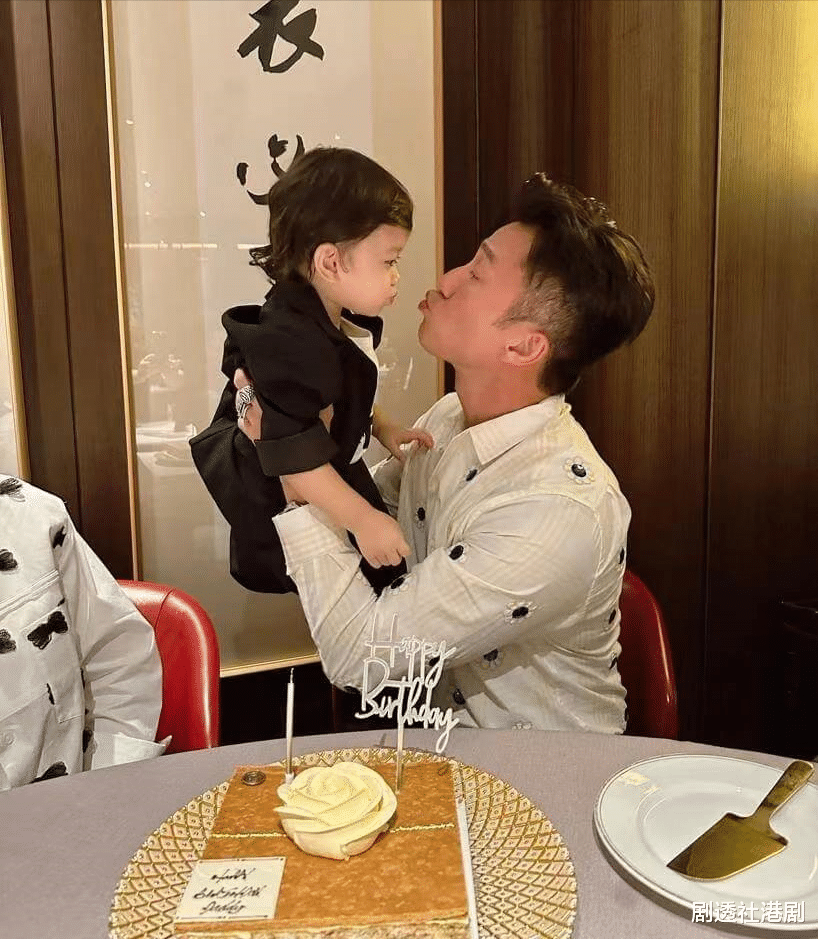 陈山聪|TVB知名男星结婚三周年向老婆表白：遇见你是美梦，曾豪门梦碎成“四失聪”