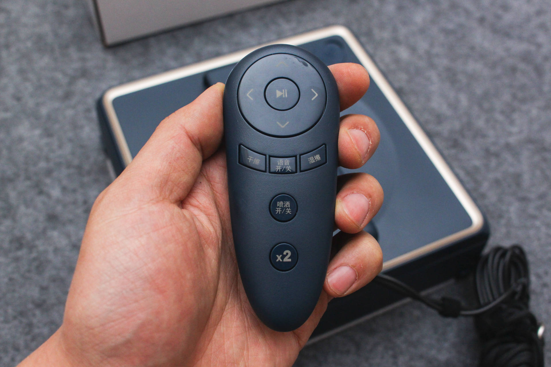 如何高质量擦窗:擦窗机初体验,户外擦窗不求人