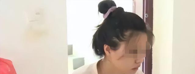 回顾:妻子8个月就生下二胎,丈夫喜笑颜开。妻子:孩子不是你的