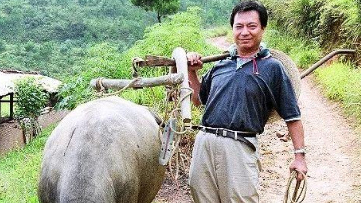 |知名男星移居国外，正物色地方开农场，儿子在当地有80间燕窝屋