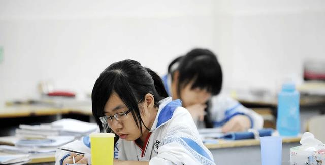 能考上重点高中的同学，不一定是天赋异禀，但大多具备这两个特点