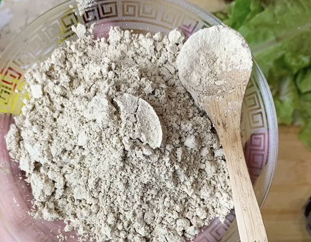 曾被人类当成主食,儿时一摘几麻袋,如今掉了一地无人捡