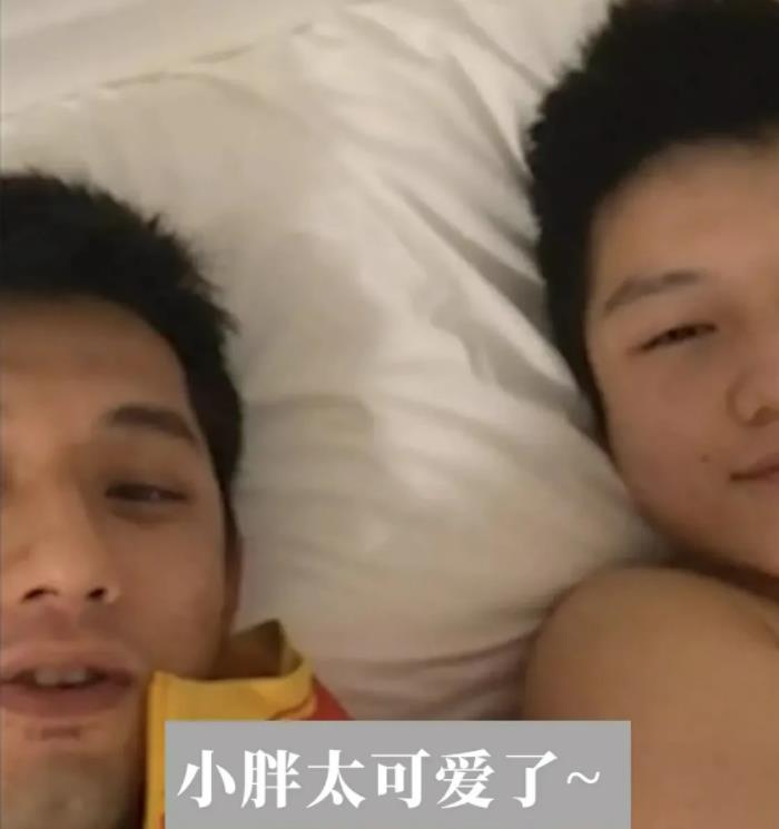 樊振东|张继科开直播！他与人气王樊振东同床睡觉，真的是太可爱了啊！