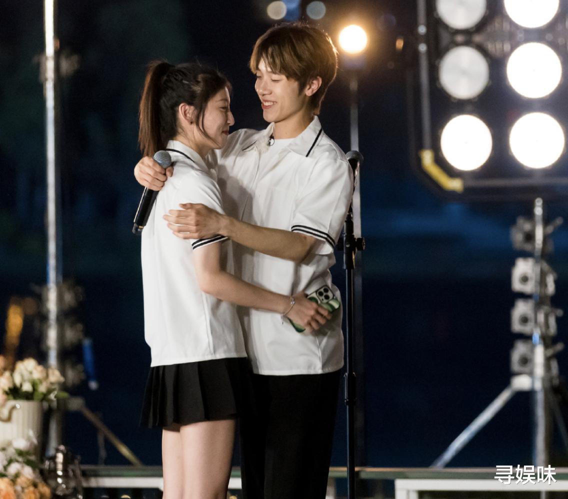 孙秀|怦然2：锦绣豪门CP刚官宣，就有网友晒孙秀和前男友亲吻照，尴尬