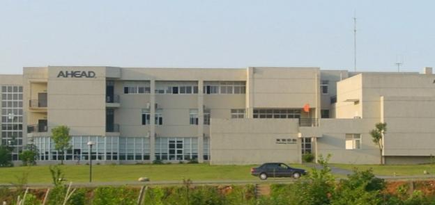 高校|江西一高校被考生嫌弃,热门专业也无人问津,缺额人数高达2490