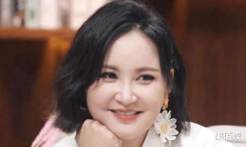 张歆艺 张歆艺晒照秀手臂肌肉,自信关掉美颜,瘦身后真实状态曝光似换脸