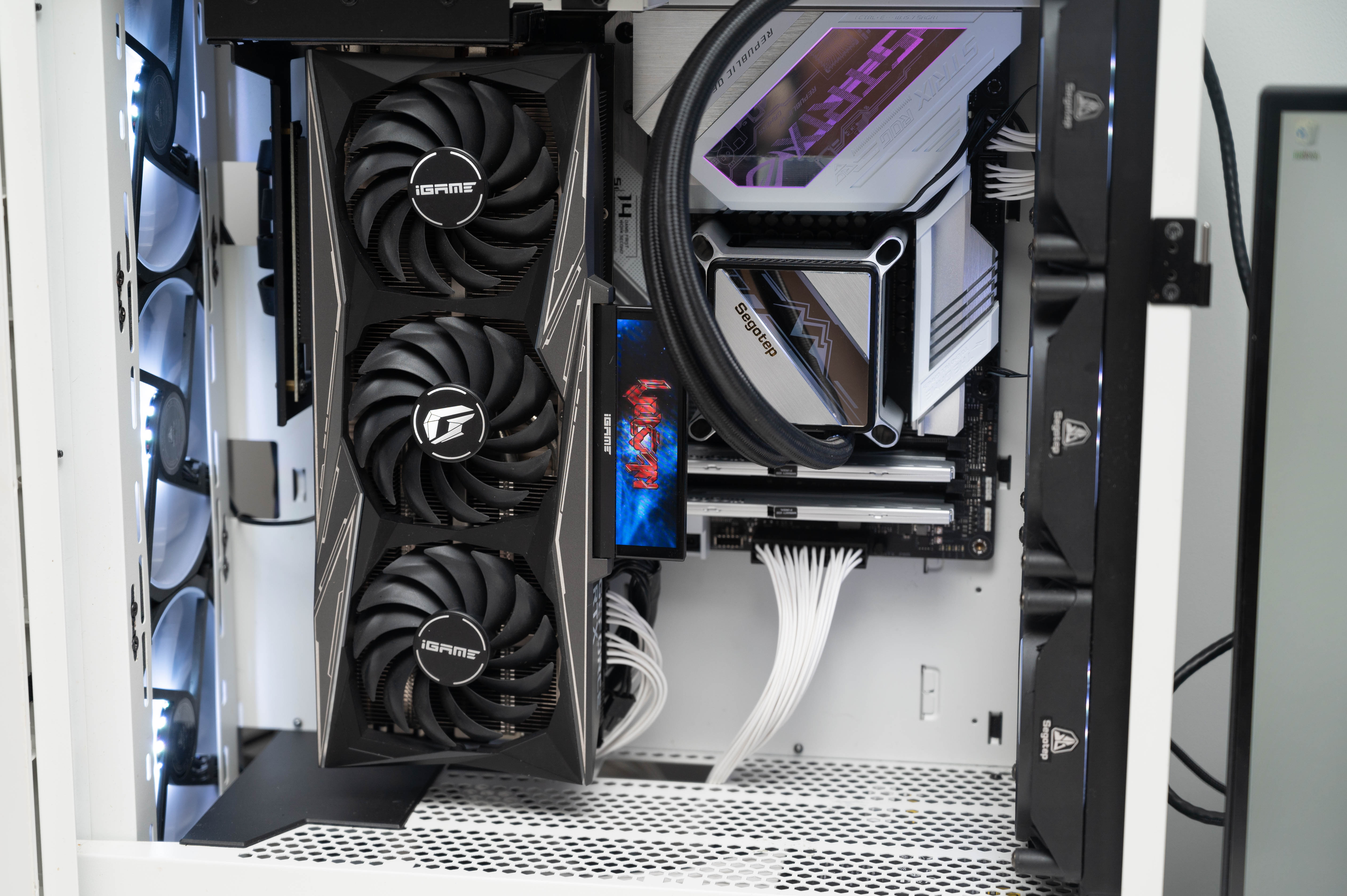 igame|最佳入手时机，七彩虹iGame显卡上手分享，体验DLSS光追黑科技