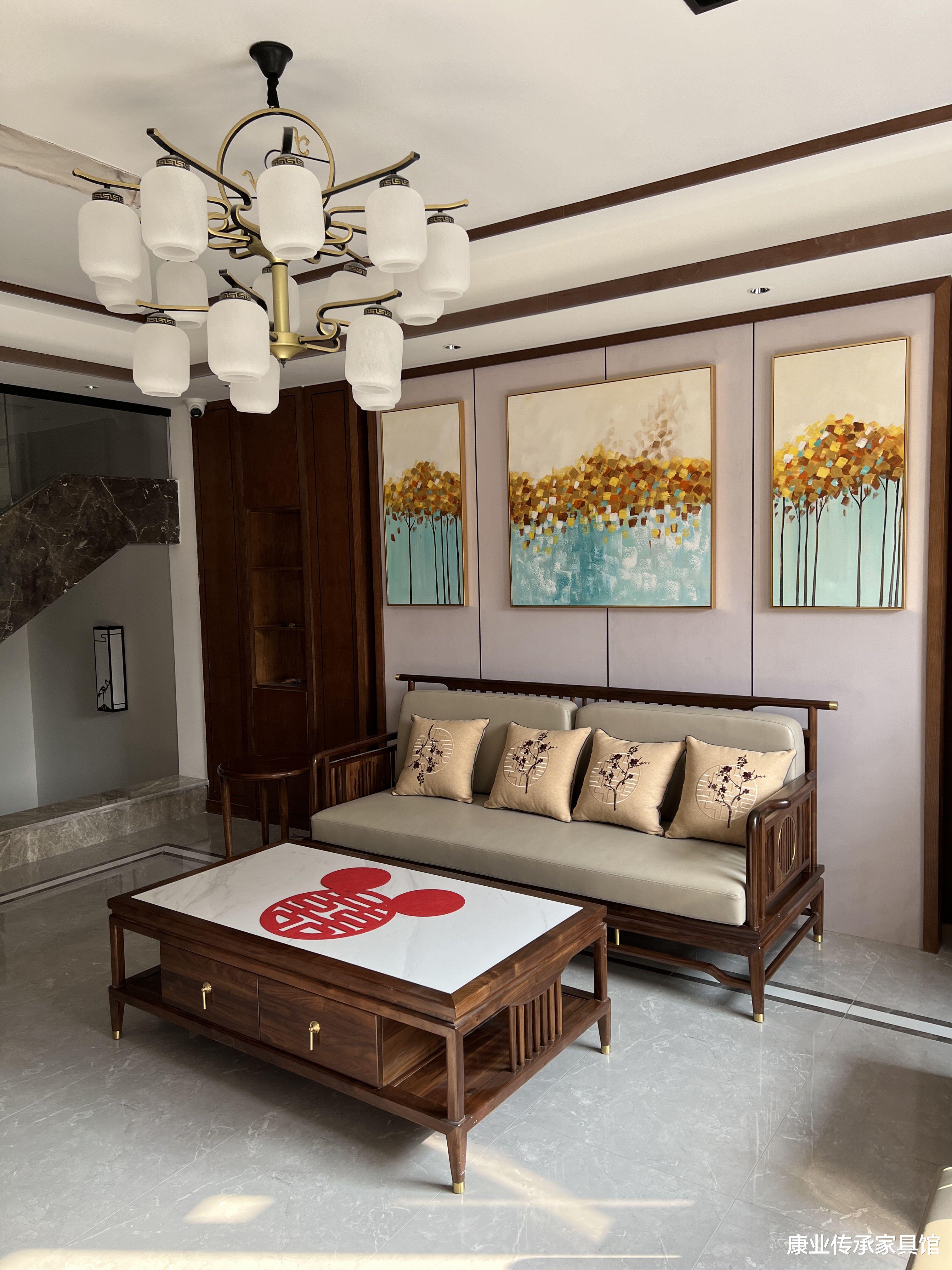 泰州218㎡新中式装修案例,原木色+白色,方正舒适