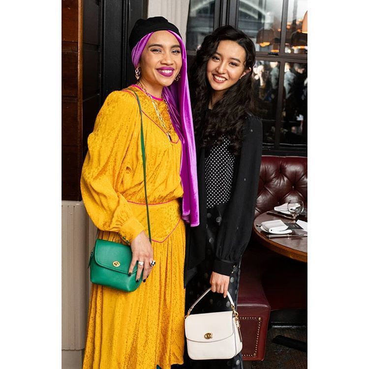 宋慧乔 同款卷发,木村光希显老宋慧乔显嫩,今年流行的木马卷该如何搭?