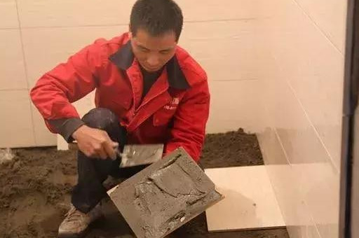 铺瓷砖你家还在“地压墙”吗?内行人现在这么铺,效果漂亮更实用