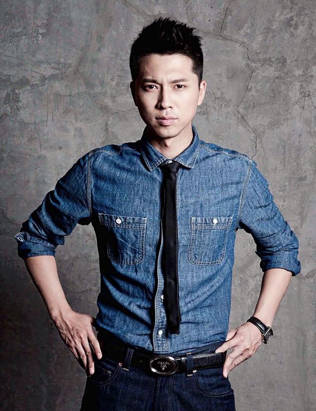 李嫣|李小萌深夜晒照为小儿子庆百天，身材瘦一圈后更漂亮，老公王雷未现身