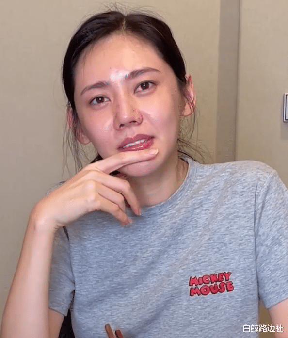 秋瓷炫|于晓光深夜给秋瓷炫做面！女方狂吃汤都喝光，哽咽称人生幸福就好