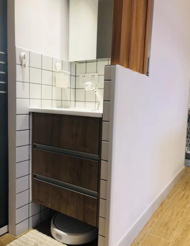 老公不听劝，给厕所“1分为3”！完工才知太好用