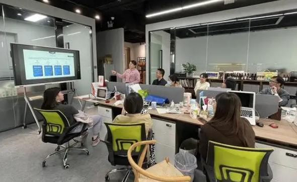 |公司走下坡路通常有几个征兆,敏锐的员工,已经开始找退路了