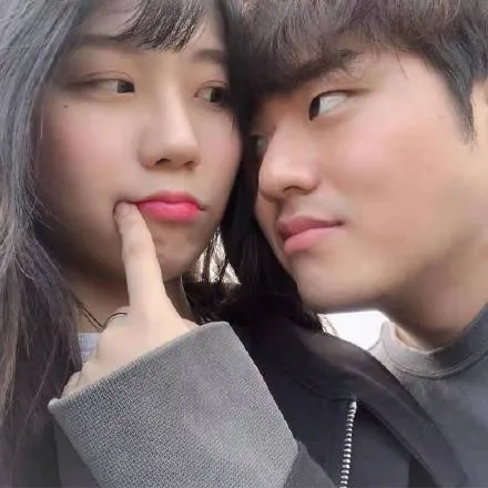 bang|Bang成功求婚LCK主持人志宣，Faker：我想给他一锤子