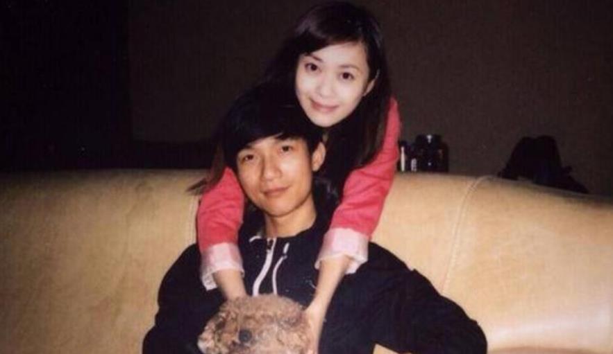 陈楚生|陈楚生给儿子雕南瓜灯，意外曝光别墅豪宅，曾经购入当婚房