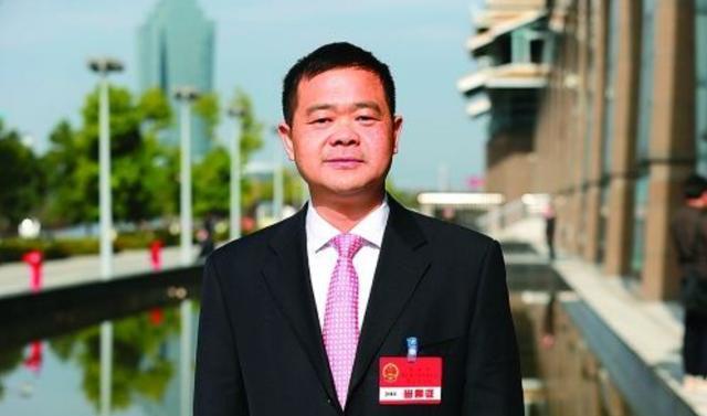 广西一男童被母亲禁锢9年,没上过学,没见过外面的楼,最终获救