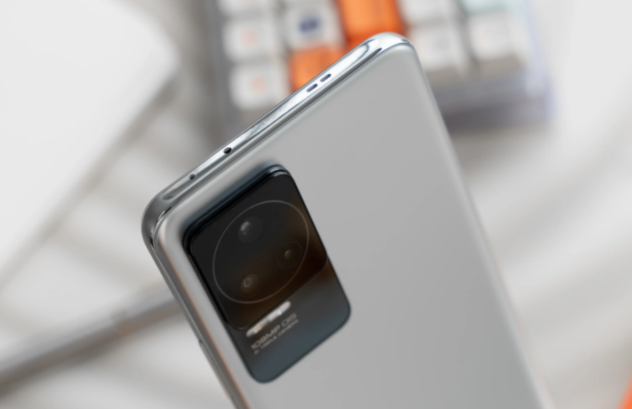 裁员|无愧价格屠夫，Redmi K50把顶级2K屏拉入2K档，闭着眼睛买就对了