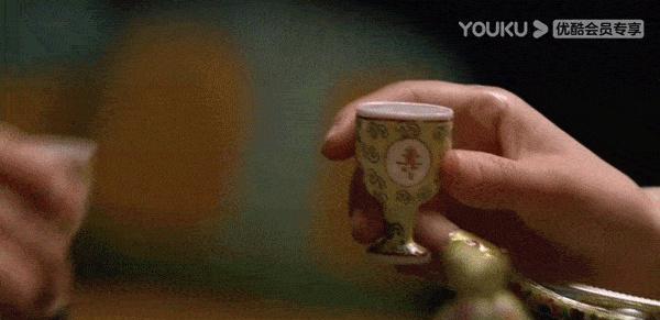 姐姐|甄嬛传：冷傲如菊的沈眉庄，竟被皇上借他人之手陷害，十年后才懂