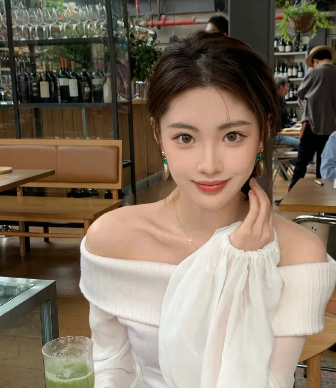 lpl|盘点LPL职业选手女友那家强，网友看完直呼酸了