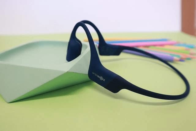 骨传导耳机|骨传导耳机原理是什么？主要适合什么人群？