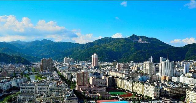 温州|温州一小镇，风景如天眷，经济超富