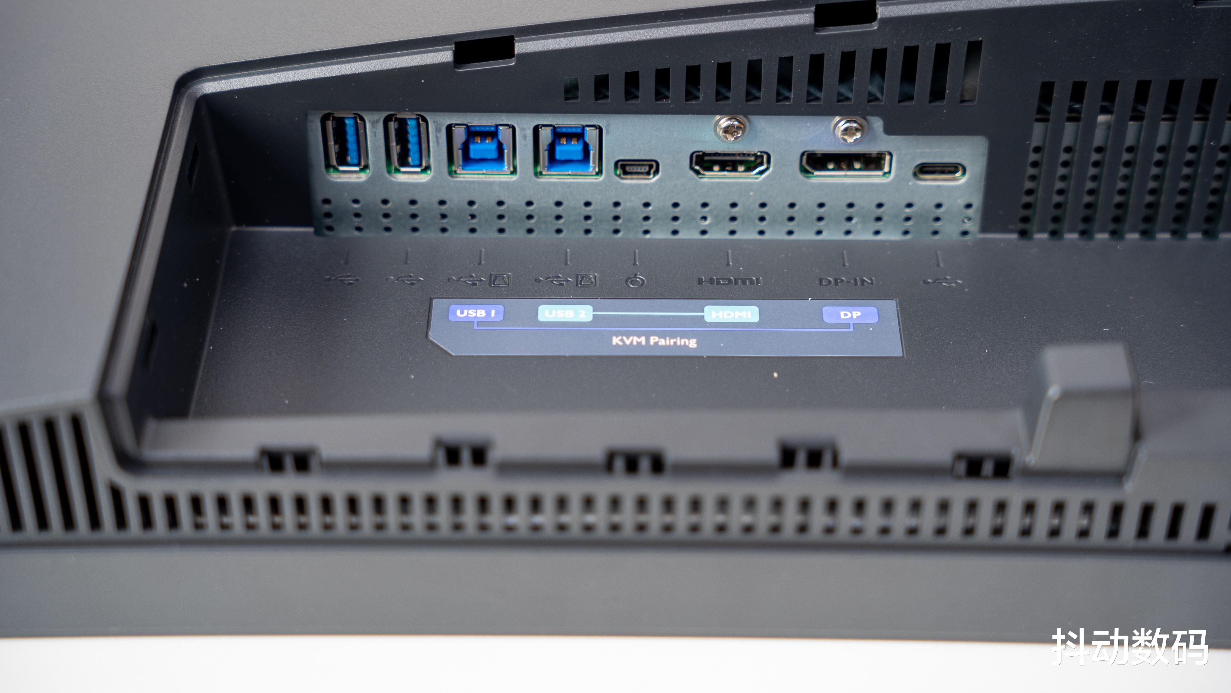 2022桌面搭建分享：这些好物也许你也会心动