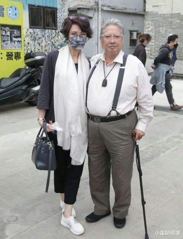 洪金宝|洪金宝携小13岁娇妻亮相,不愧是香港小姐