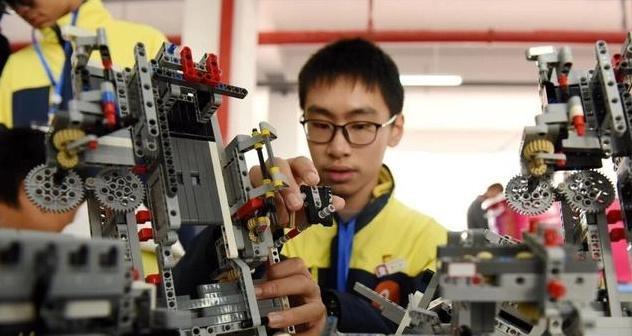 一位初中家长的呐喊：宁愿让孩子家里蹲，也不愿让孩子去念技校