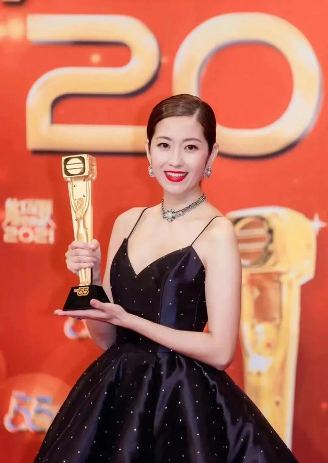 韩安冉|两天五个瓜，被爆离职、三婚三离、涉嫌诈骗，个个让人意外