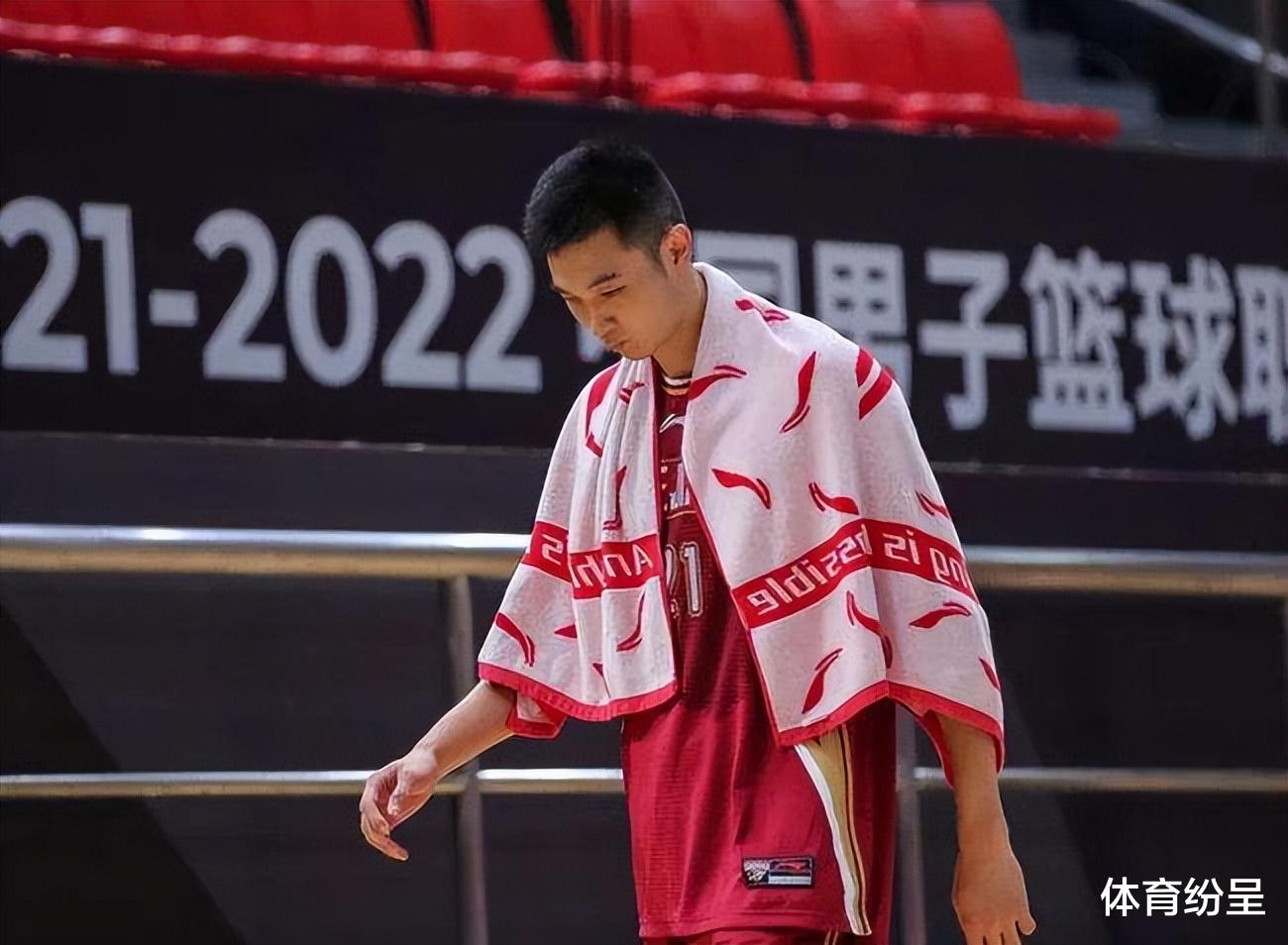 浙江男篮|正式敲定！201cm前锋投奔CBA名帅，王牌中锋归来，剑指8强！