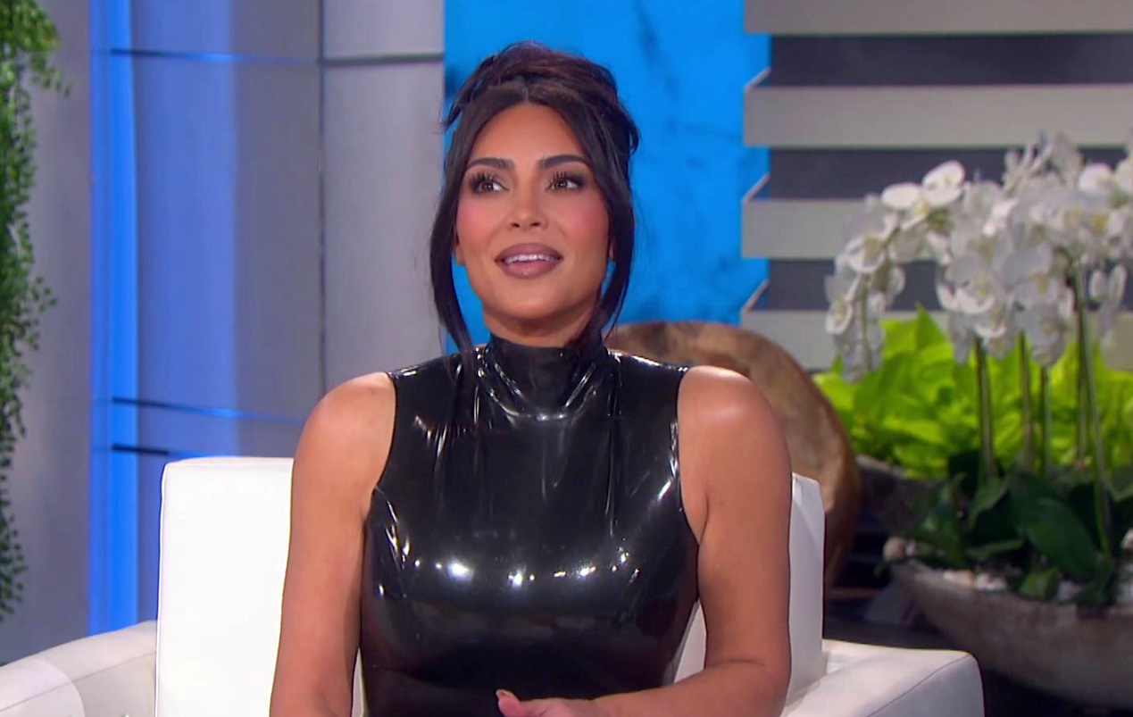 金·卡戴珊|卡戴珊参加艾伦访问,谈及男友皮特戴维森,回答有点让人捉摸不透