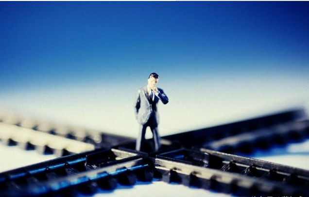 |这个年份要在职场栽跟斗,未来能翻身的人