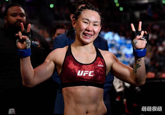 闫晓楠|中国UFC名将遭对手“踢裆”！下体疑似被踢出了血，已送医院检查