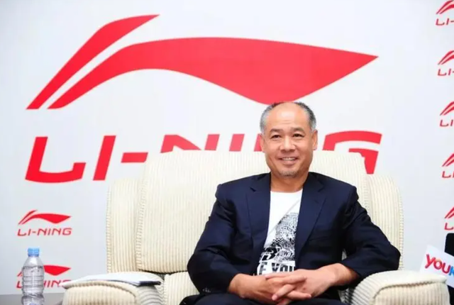 李宁|李宁与儿子、女儿合照:22岁儿子帅气,身高超过李宁,女儿美丽可爱