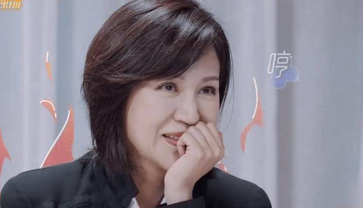 陆毅|陆毅独自带娃在上海豪宅放飞自我！喝冰饮吃炸鸡，鲍蕾直言太嚣张