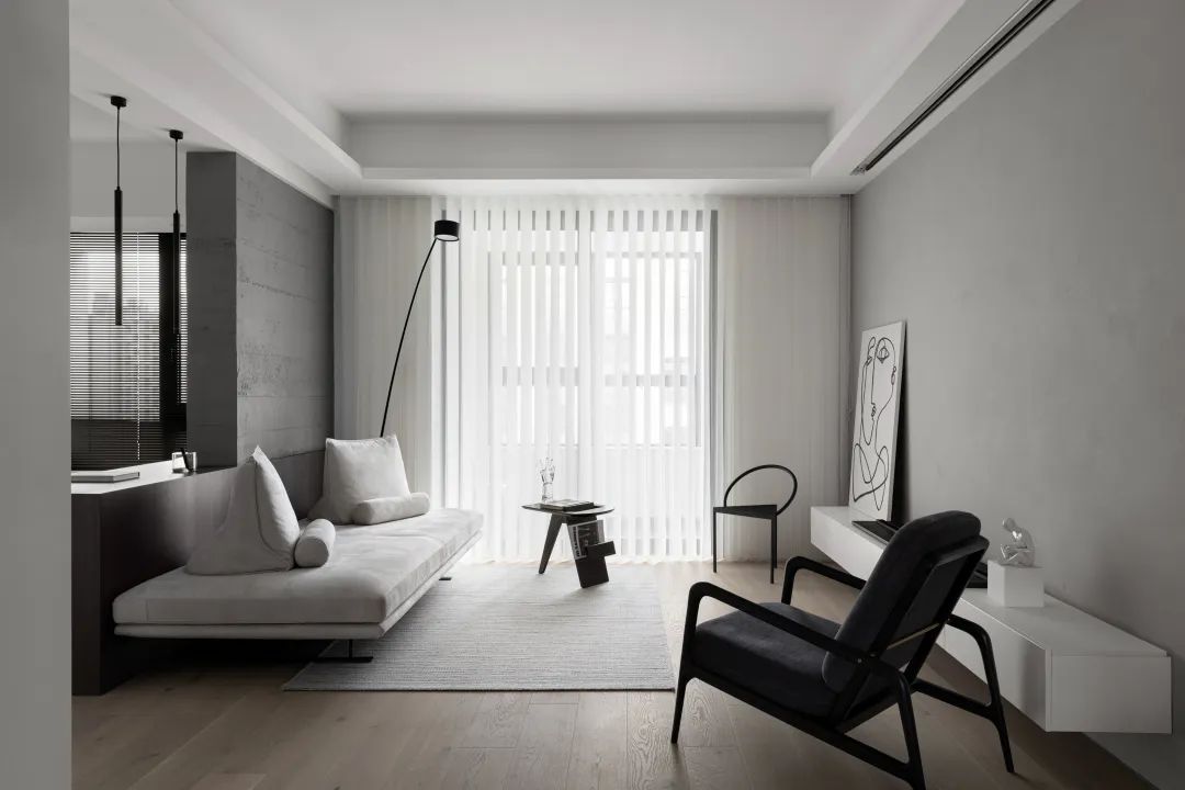 杭州117㎡小四居装修成黑白极简风,入住后全家都喜欢