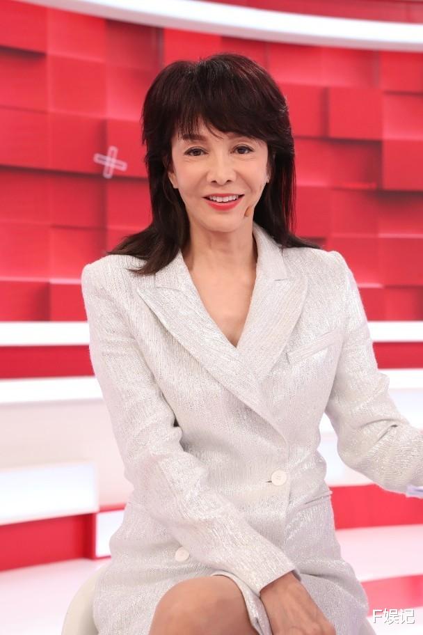 TVB|原来郑裕玲还没离巢?如今亲自官宣离开TVB 网友猜测她的去向