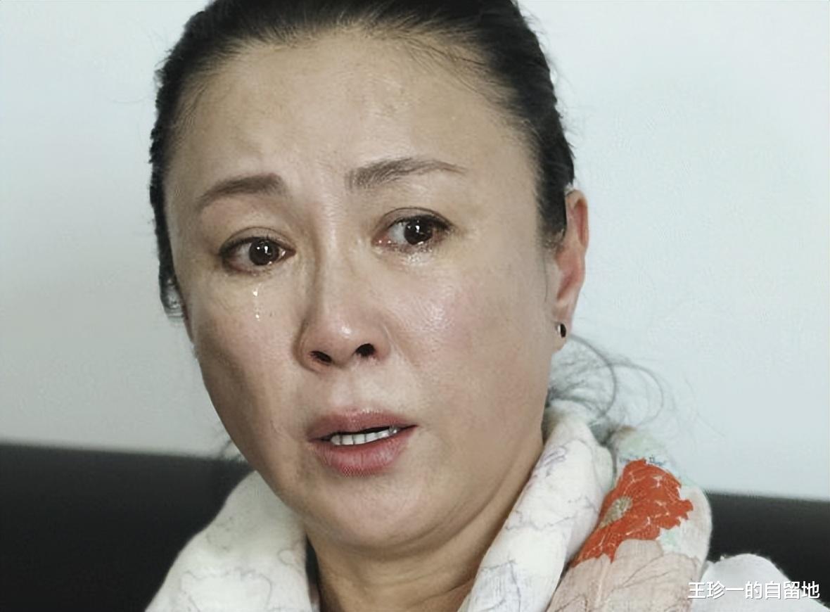 傅艺伟|“最美妲己”傅艺伟:因吸毒毁了自己也害了儿子,她为何自甘堕落?