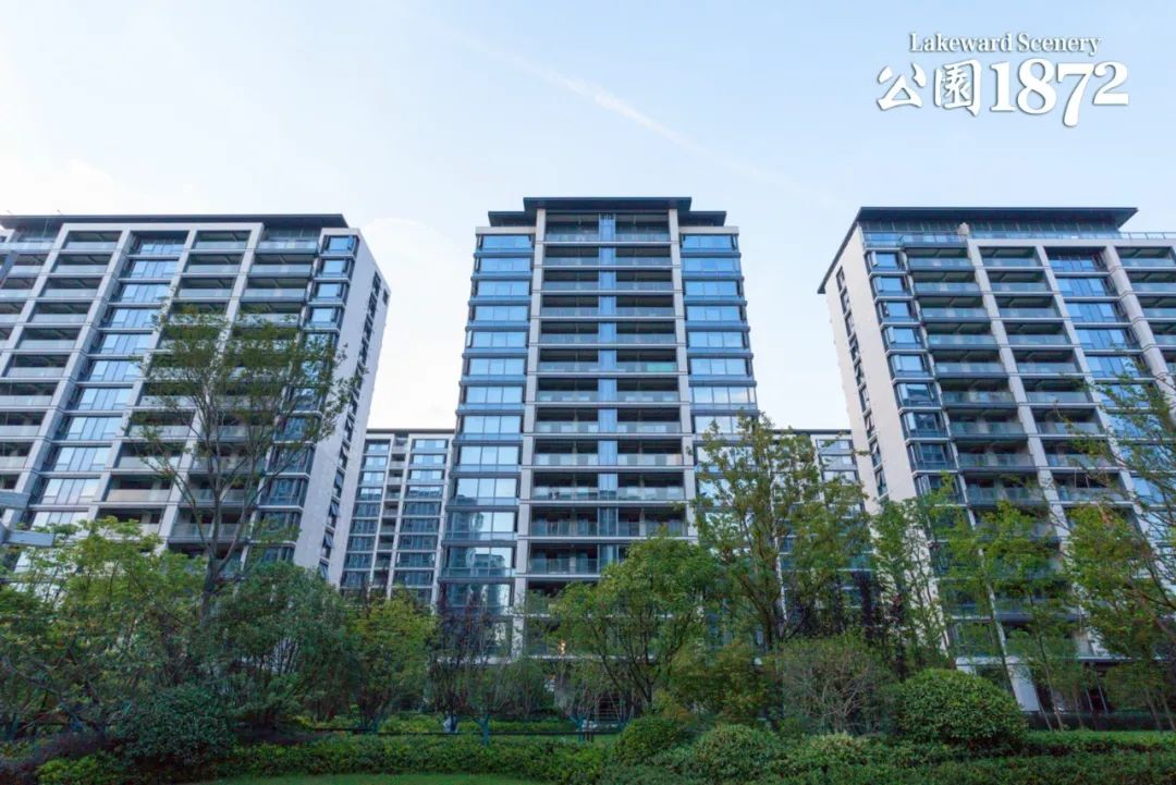 物业悍然起诉,业主怒剪安全绳!为封阳台大打出手,值得吗?