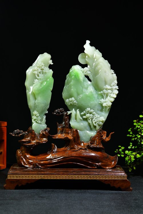 玉雕|盛世和田玉:方寸间琢千秋,善用皮色绘出绝美意境