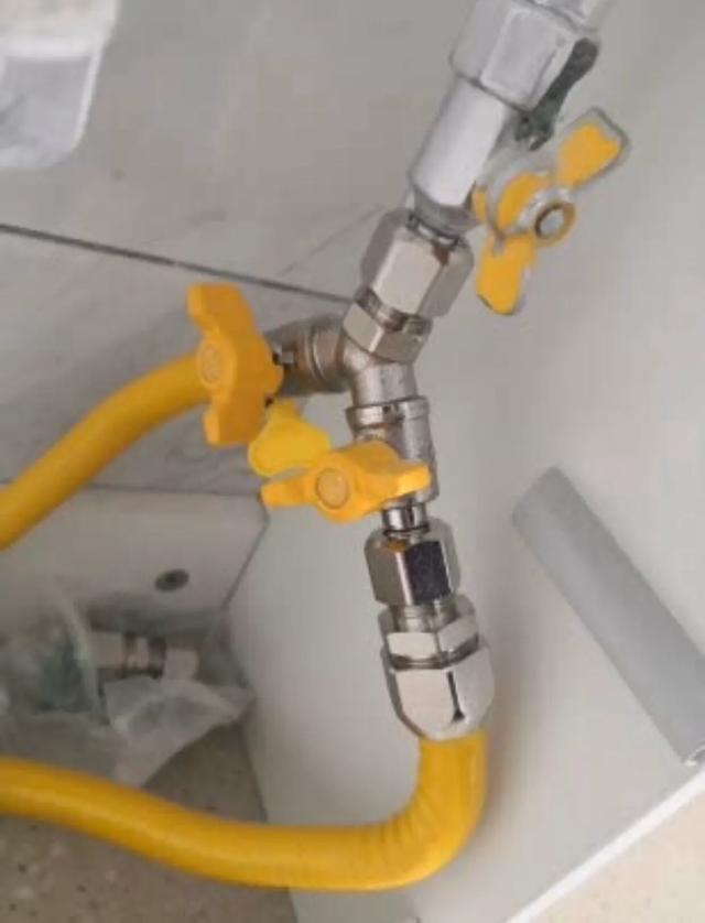 当你做完饭时,是先关灶具还是先关阀门?来听听燃气师傅正确解答