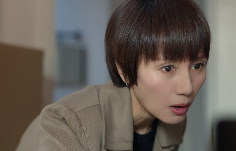 邯郸|《胆小鬼》和《玫瑰之战》各追4集:一个弃剧,一个会追到底