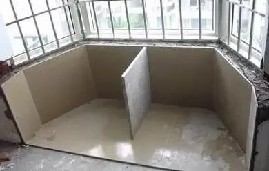 老公直接把飘窗砸了做砖砌储物柜，我骂他脑子进水，最后惊艳到我