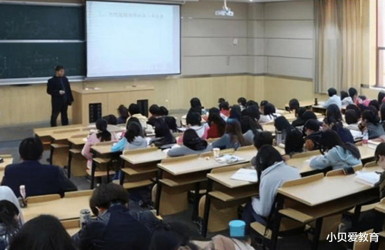 重庆|“废除非师范生从教资格”获大众支持，官方的回应，让人打退堂鼓