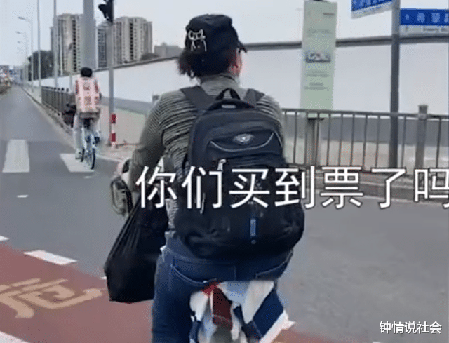 安徽女子从上海返乡，却先乘高铁到武汉，背后的原因让网友大赞！