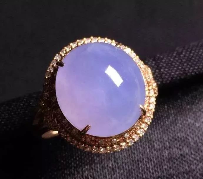 翡翠|翡翠的上蜡和浸蜡,是一样的吗?