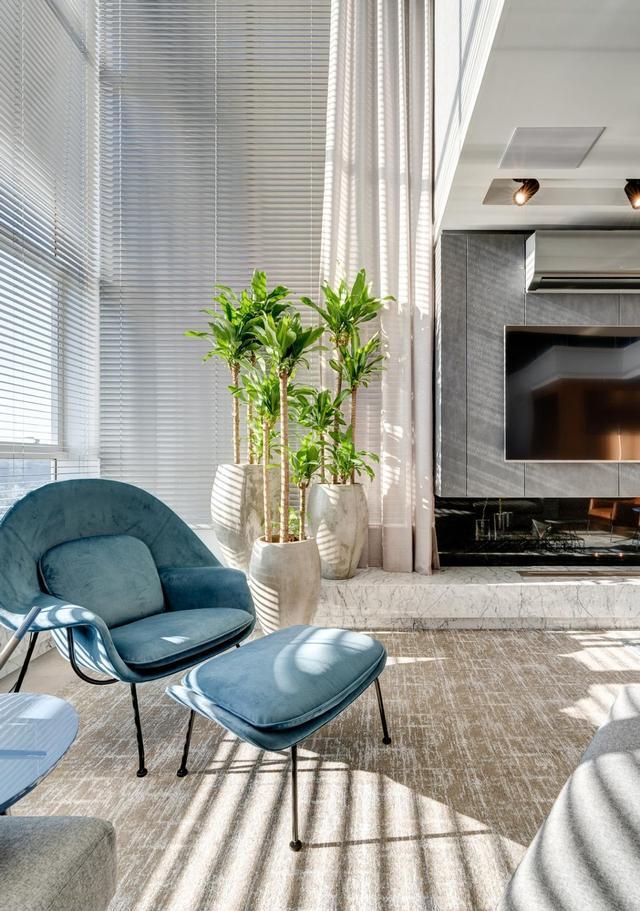 果然顶复式比一楼带院子舒适！160客厅半挑空，阳台风光无限好